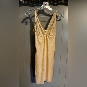 Maidenform lace /shapewear dress like new